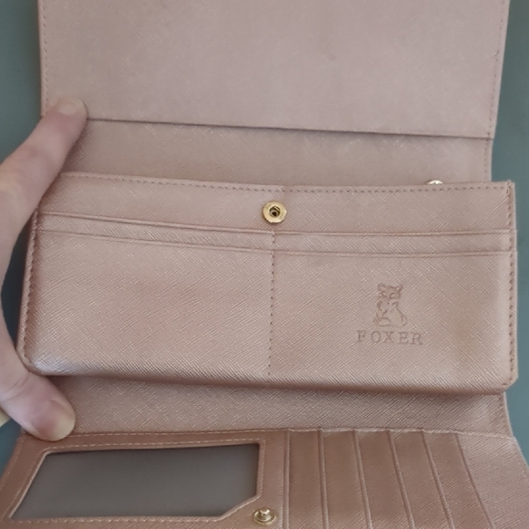 Pink Wallet with Gold Details - Picture 2 of 3